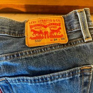 Almost new Levis 550